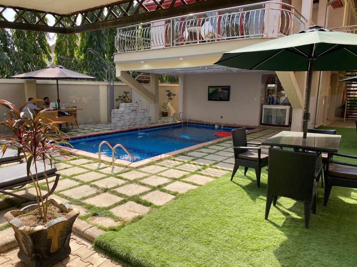 אבוג'ה J'S Place מראה חיצוני תמונה
